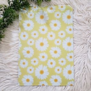 25 10x13 daisy designer poly mailer